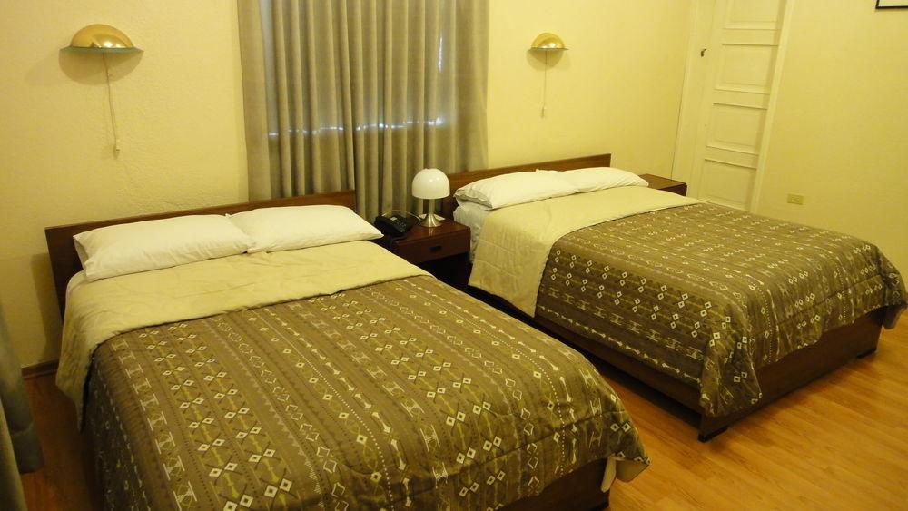 Alston Inn Hotel كويتو المظهر الخارجي الصورة
