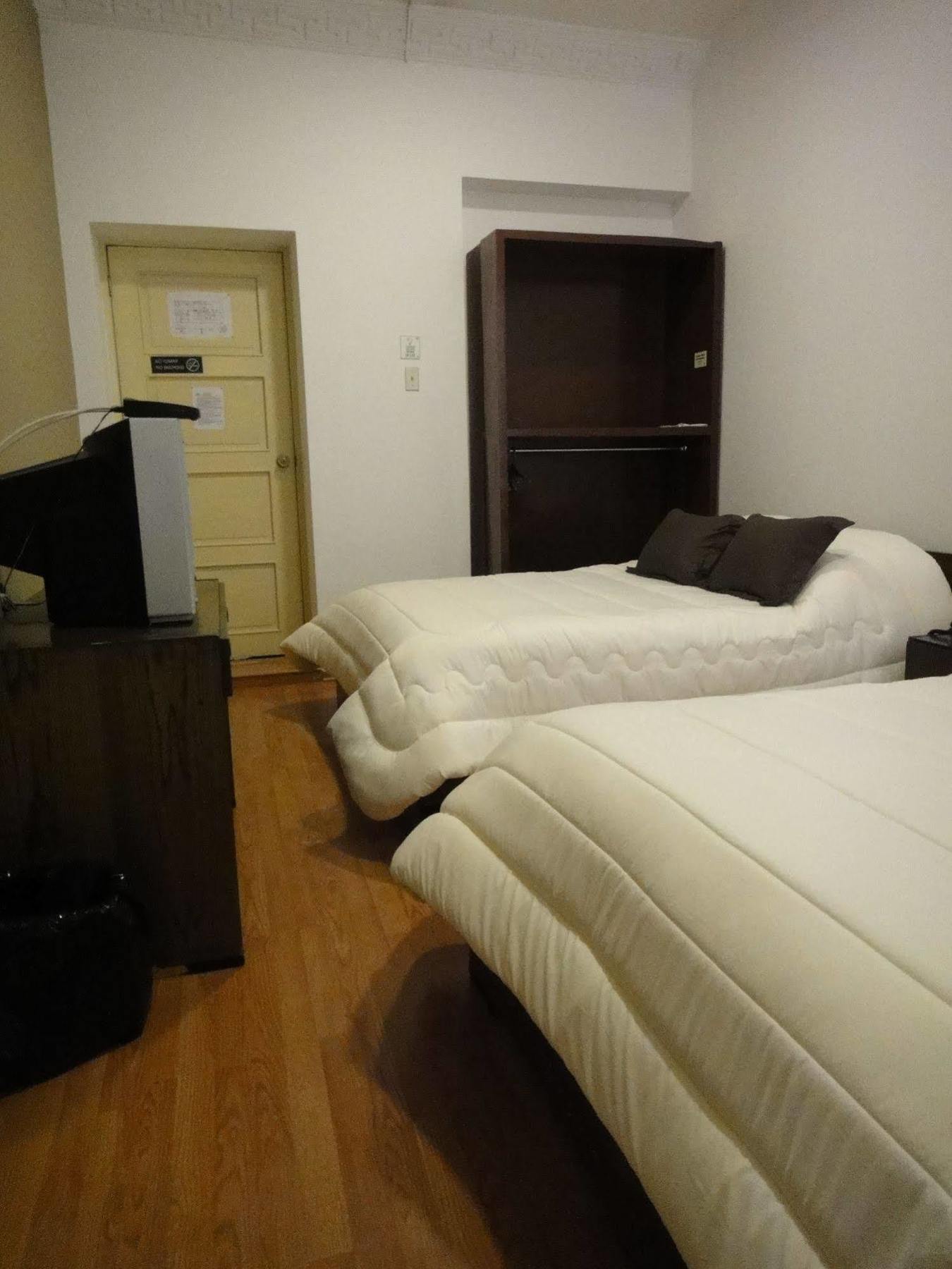 Alston Inn Hotel كويتو المظهر الخارجي الصورة