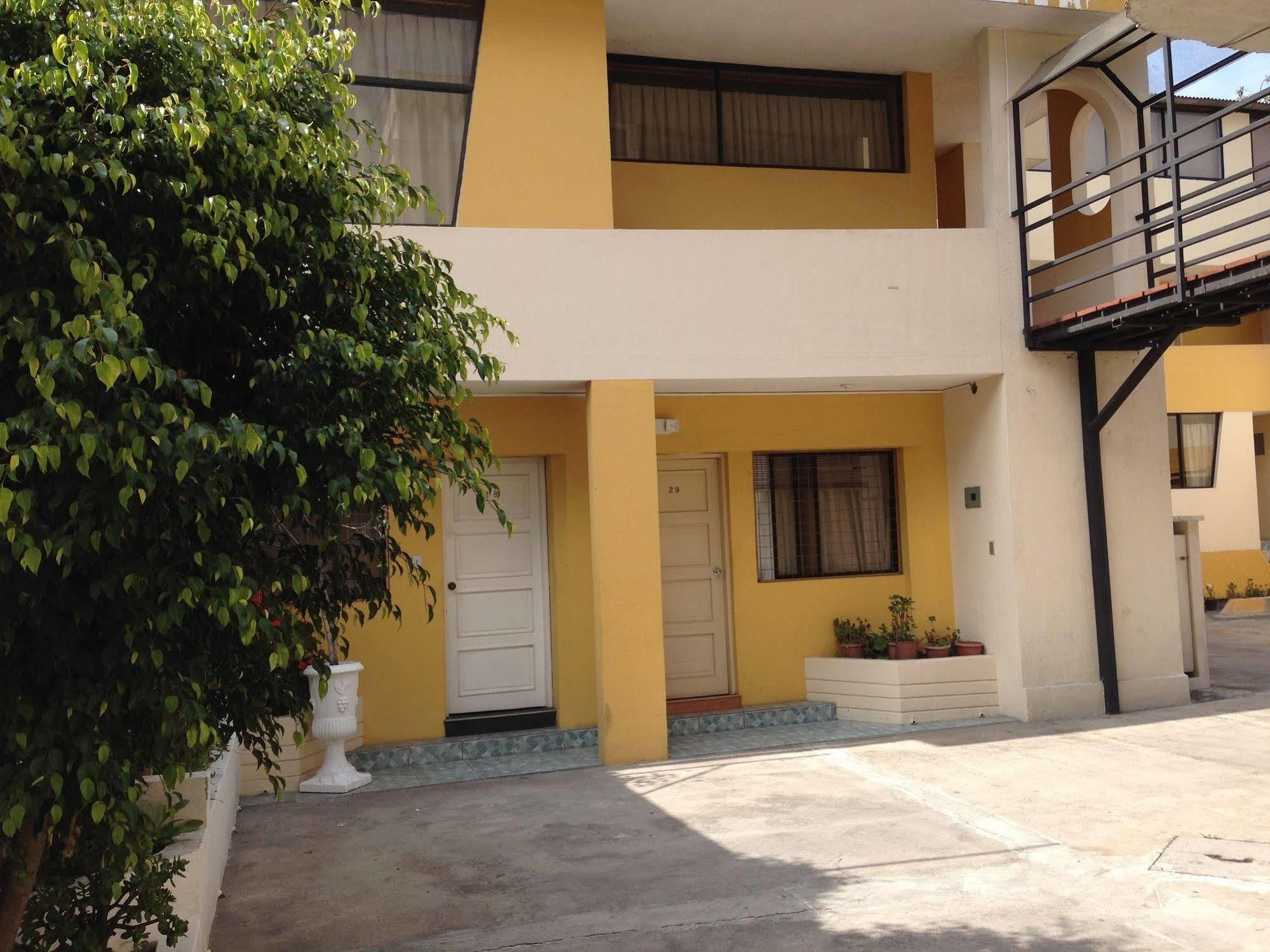 Alston Inn Hotel كويتو المظهر الخارجي الصورة