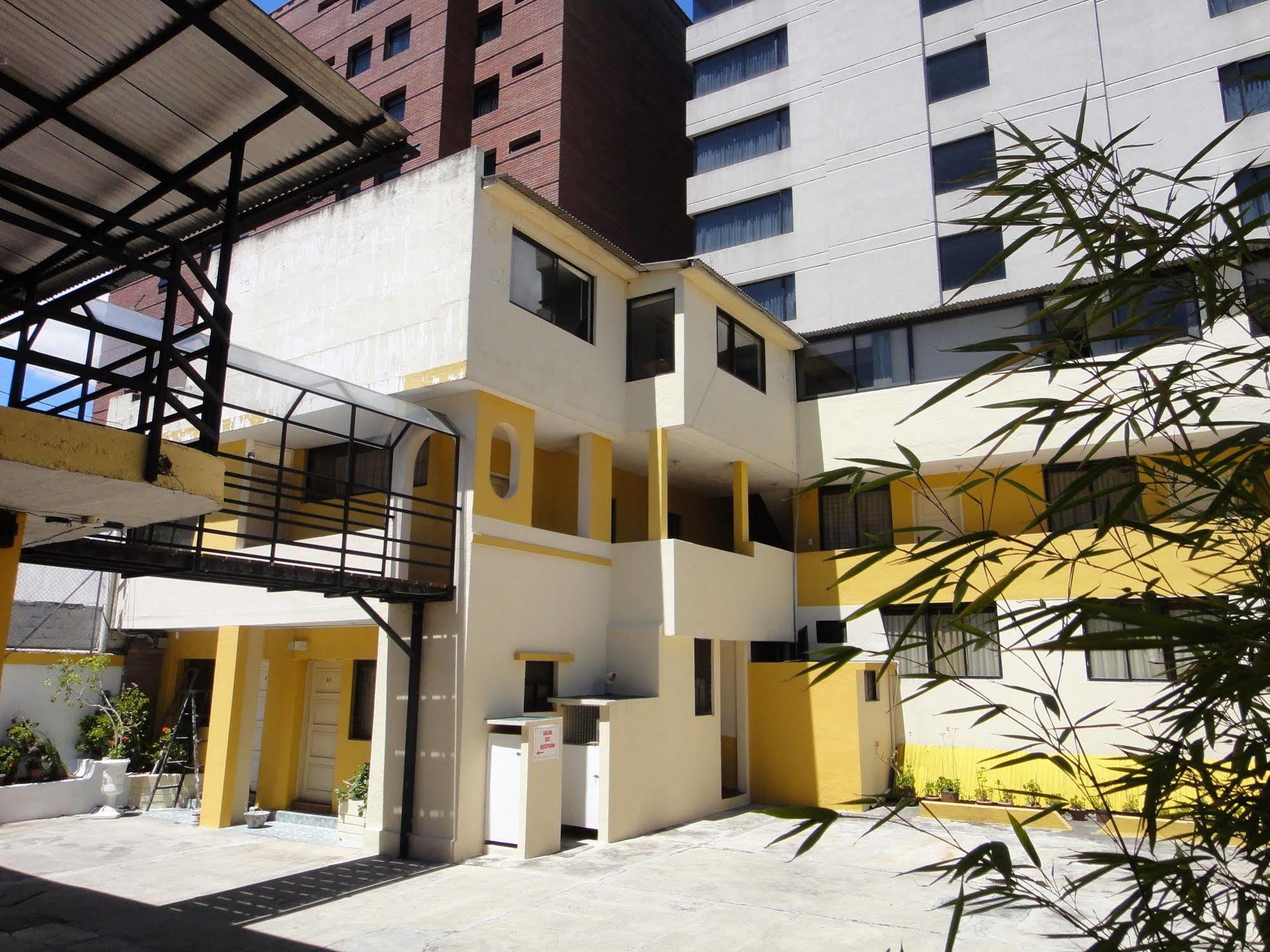 Alston Inn Hotel كويتو المظهر الخارجي الصورة