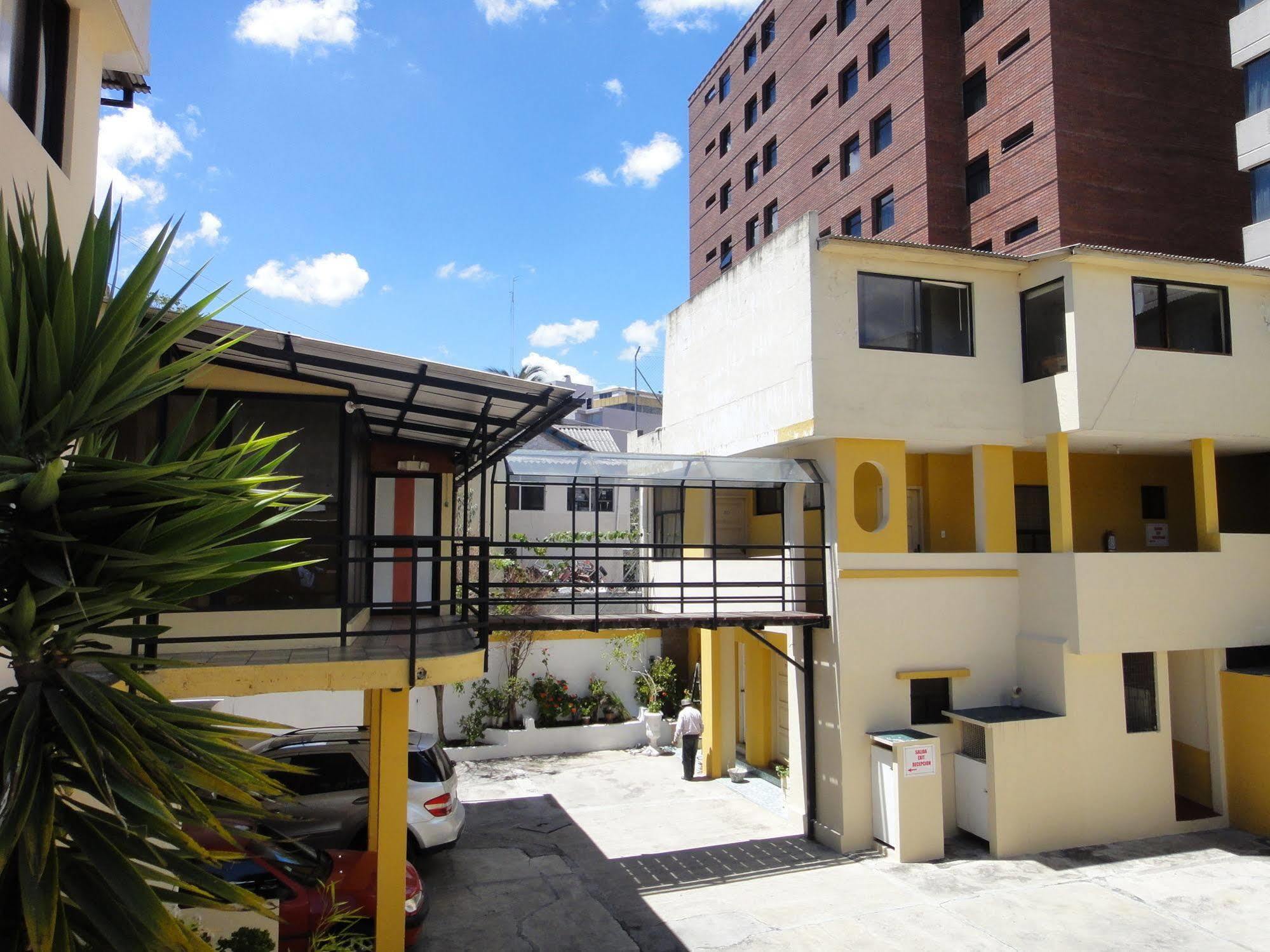 Alston Inn Hotel كويتو المظهر الخارجي الصورة