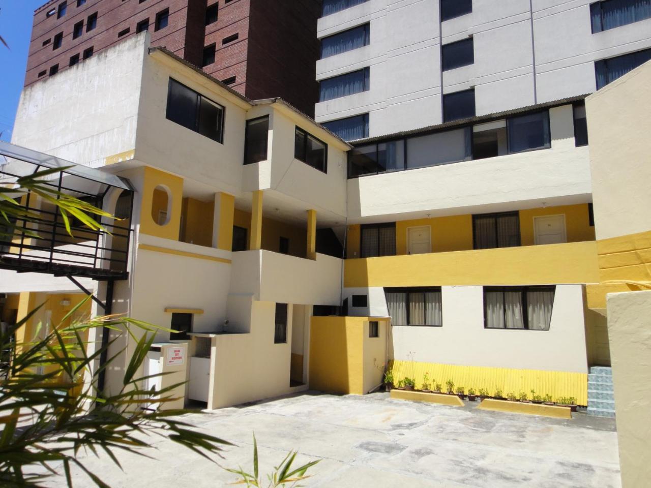 Alston Inn Hotel كويتو المظهر الخارجي الصورة